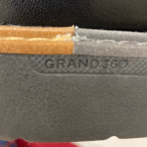 Cole Hann Faux Leather Chelsea Boots Size 8. - Picture 10 of 10